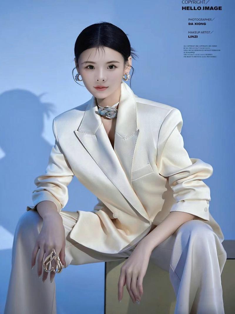 Ethnic Fashion Studio - Şık Batı Tarzı Takım Elbise Fotoğraf