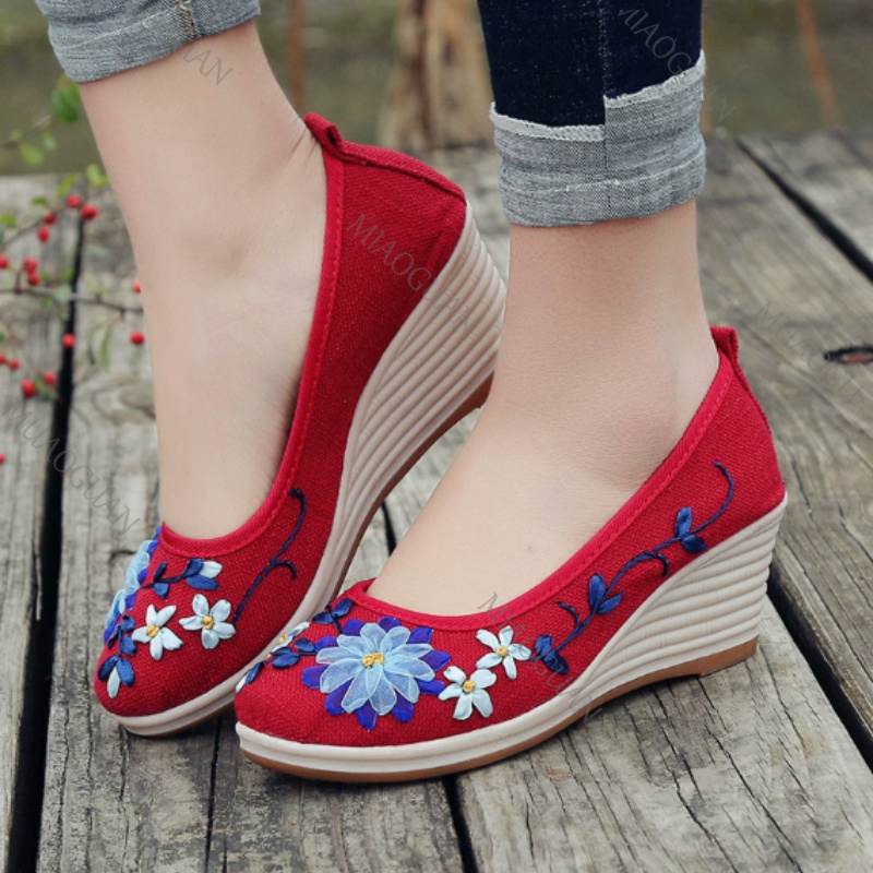 İşlemeli Kadın Konforlu Platfo - Ethnic Fashion incelemesi ve fiyatı